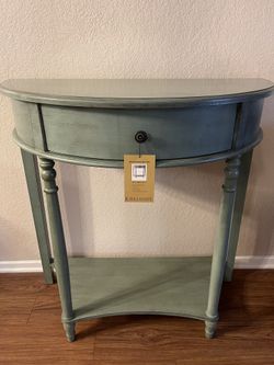 Console Table distressed Finish (KIRKLAND”S) Store