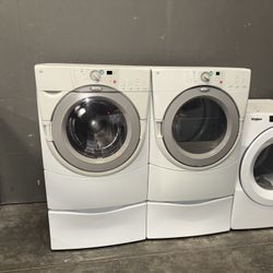 WHIRLPOOL XL CAPACITY WASHER DRYER ELECTRIC SET 