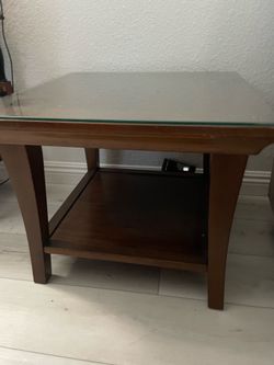 Set of 2 glass top side tables