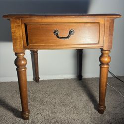 1990's Ethan Allen Country Crossings End Table