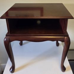 Vintage 1990s Cherry Wood End Table / Nightstand with Storage