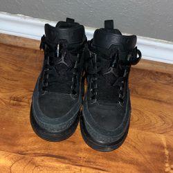 I Wore These Twice When Got These, These Are A 7 In Woman