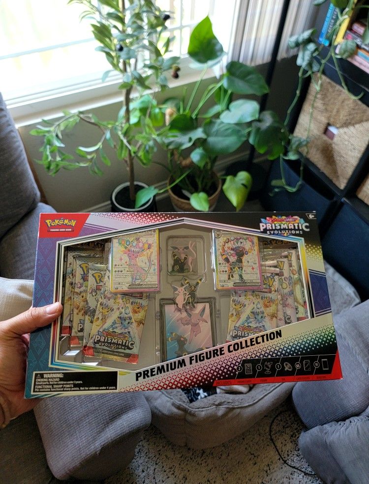 Prismatic Figurine Collection Box: Pokemon TcG