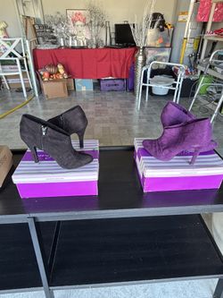 Size 8 shoes $10 EACH