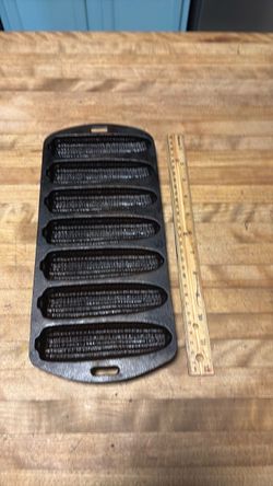 Antique cast  iron corn mold cornbread baking pan