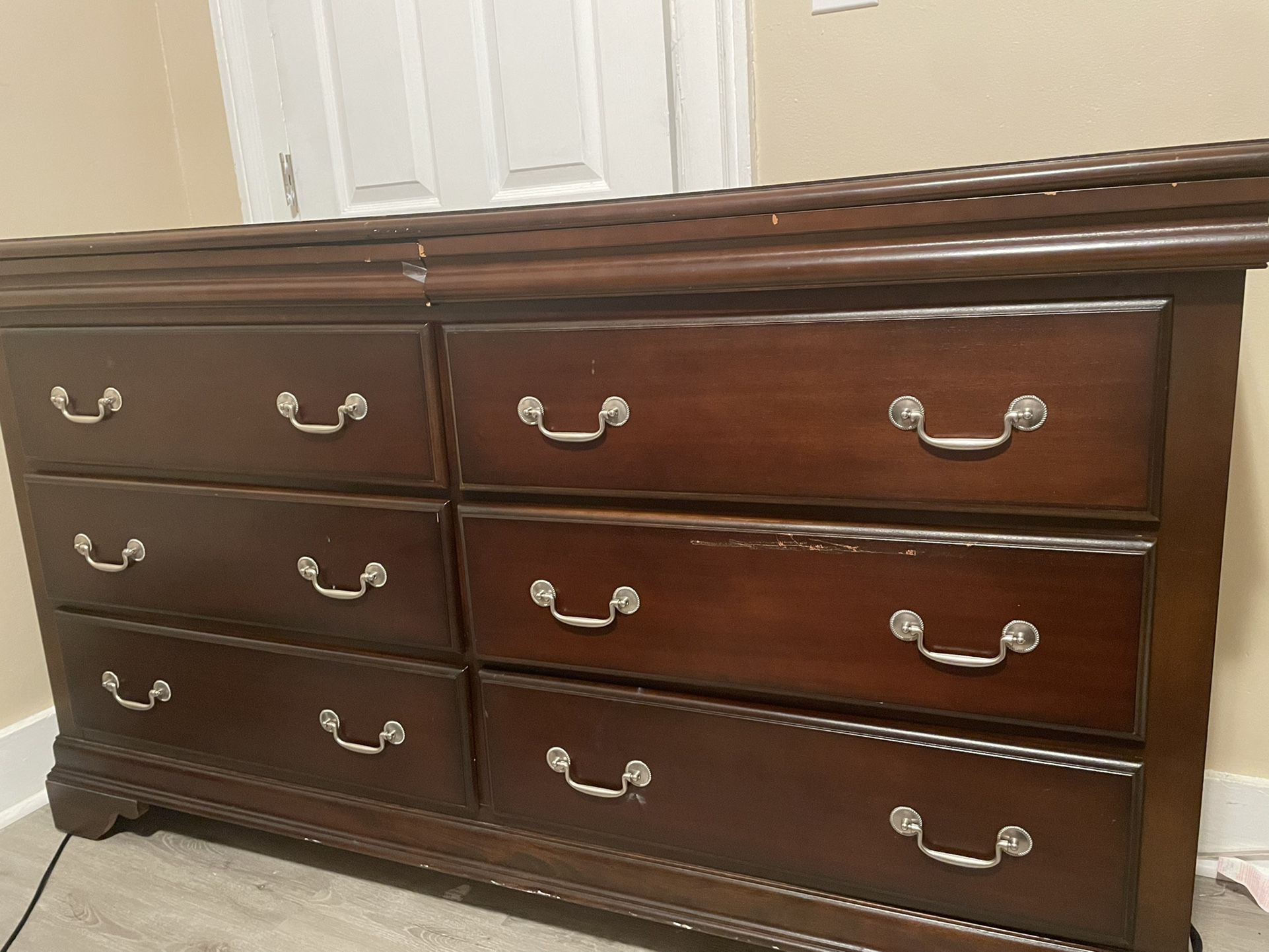 REAL WOOD 8 Compartments Dresser