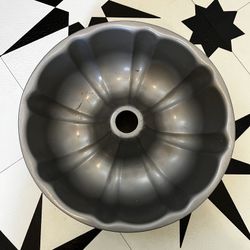 Cake Pans (bundt and spring-loaded)