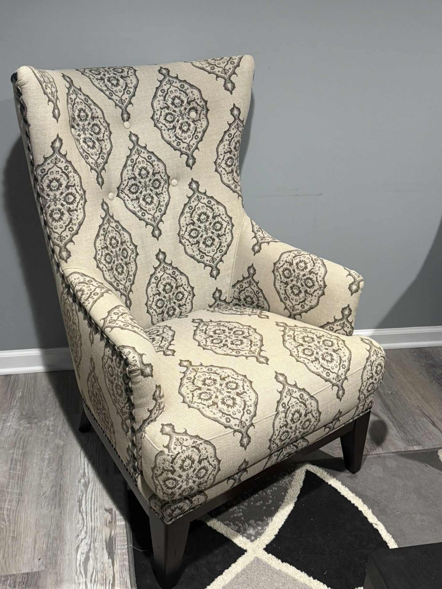 Accent Chairs And Ottomans