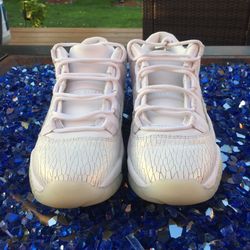 Air Jordan Retro 11 // Size 7Y 🔥 STEAL