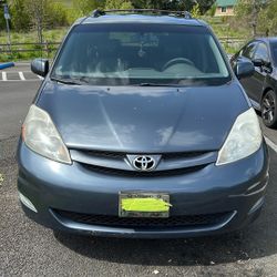 2008 Toyota Sienna XLE