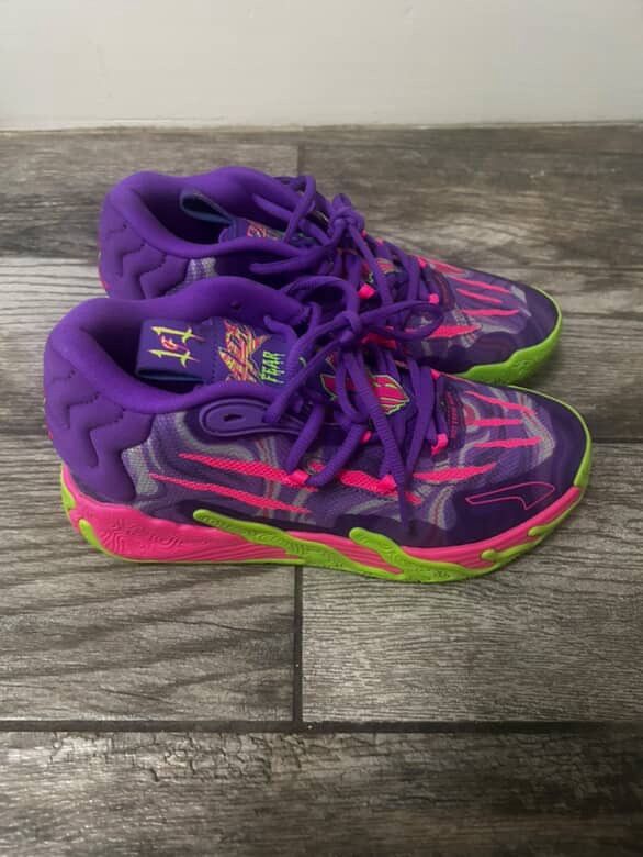 Puma Shoes Size 4.5
