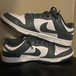 Nike men dunk low green 8.5