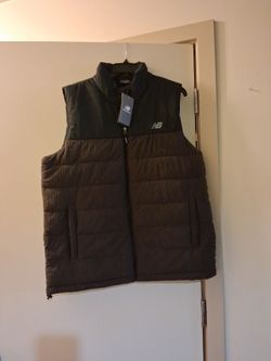 Men's New Balance Corduroy vest size medium brand new black brown