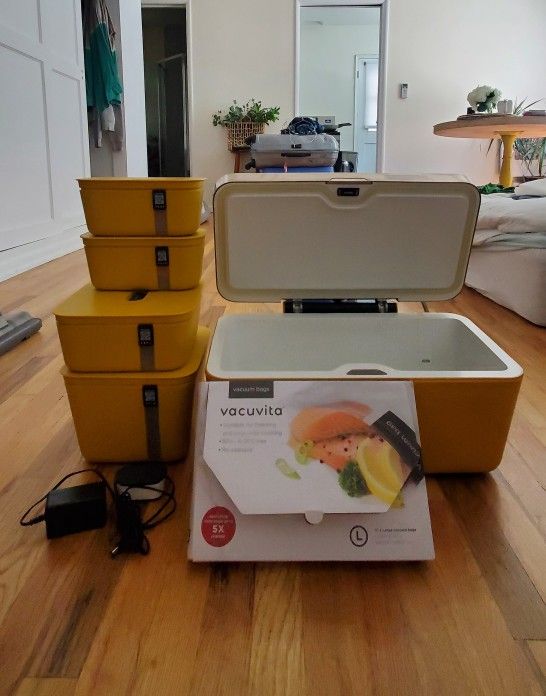 Vacuvita Food Storage System - Like New