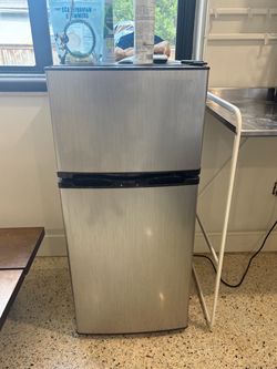 Insignia Mini Fridge + freezer