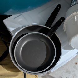 2 Small Skillets