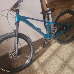Giant Dirt Jumper MTB