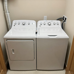 2023 GE Washer and Dryer Set – Like New, Stainless Steel Finish - Canal Winchester, OH