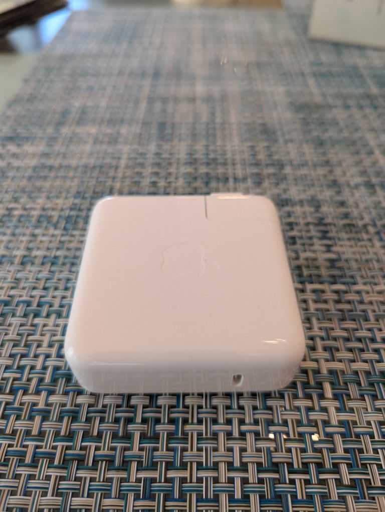 Apple 61W USB-C adapter