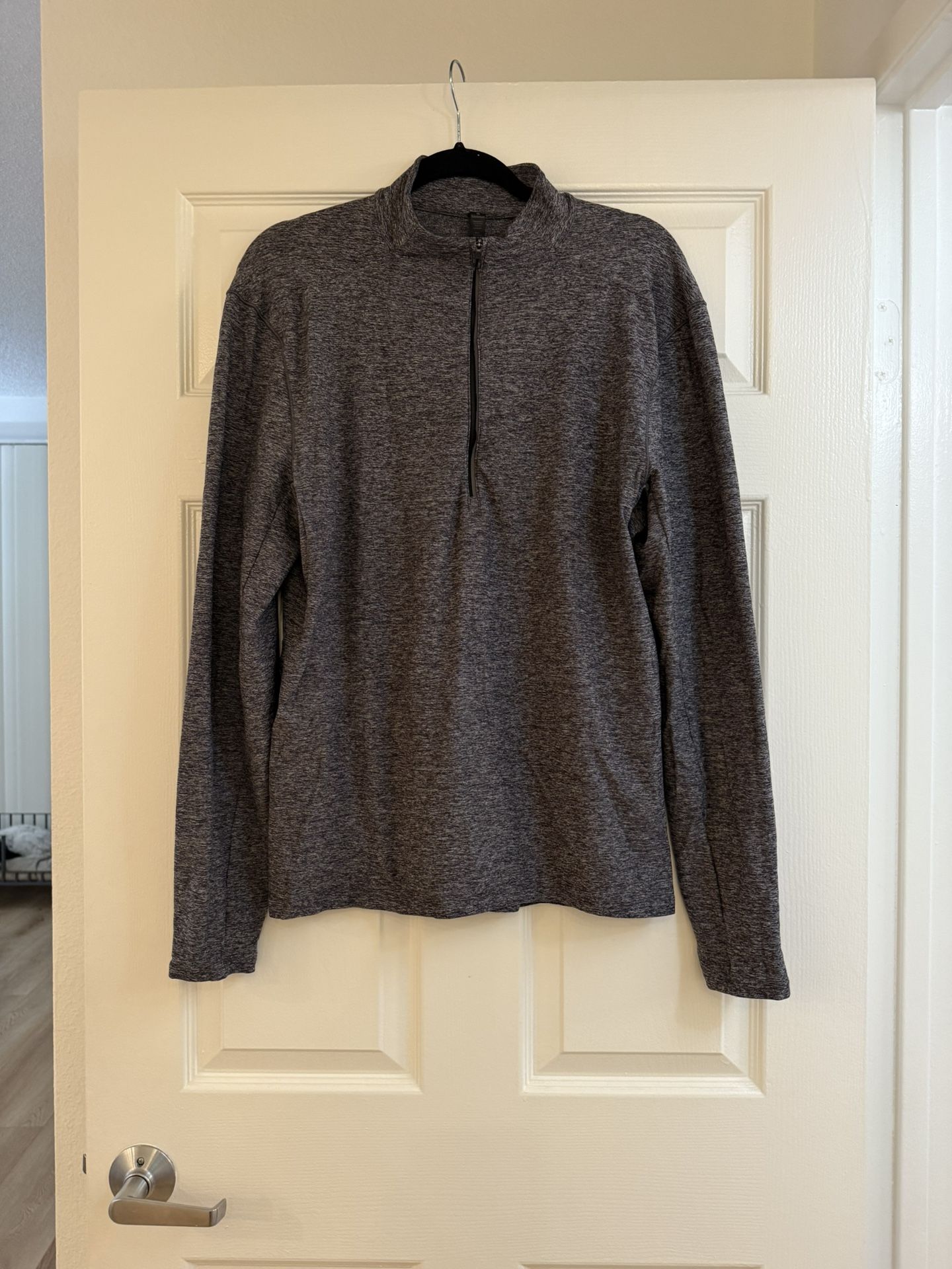 Lululemon Half Zip CA 35801 RN 106259 Long Sleeve Top, L, Excellent Condition