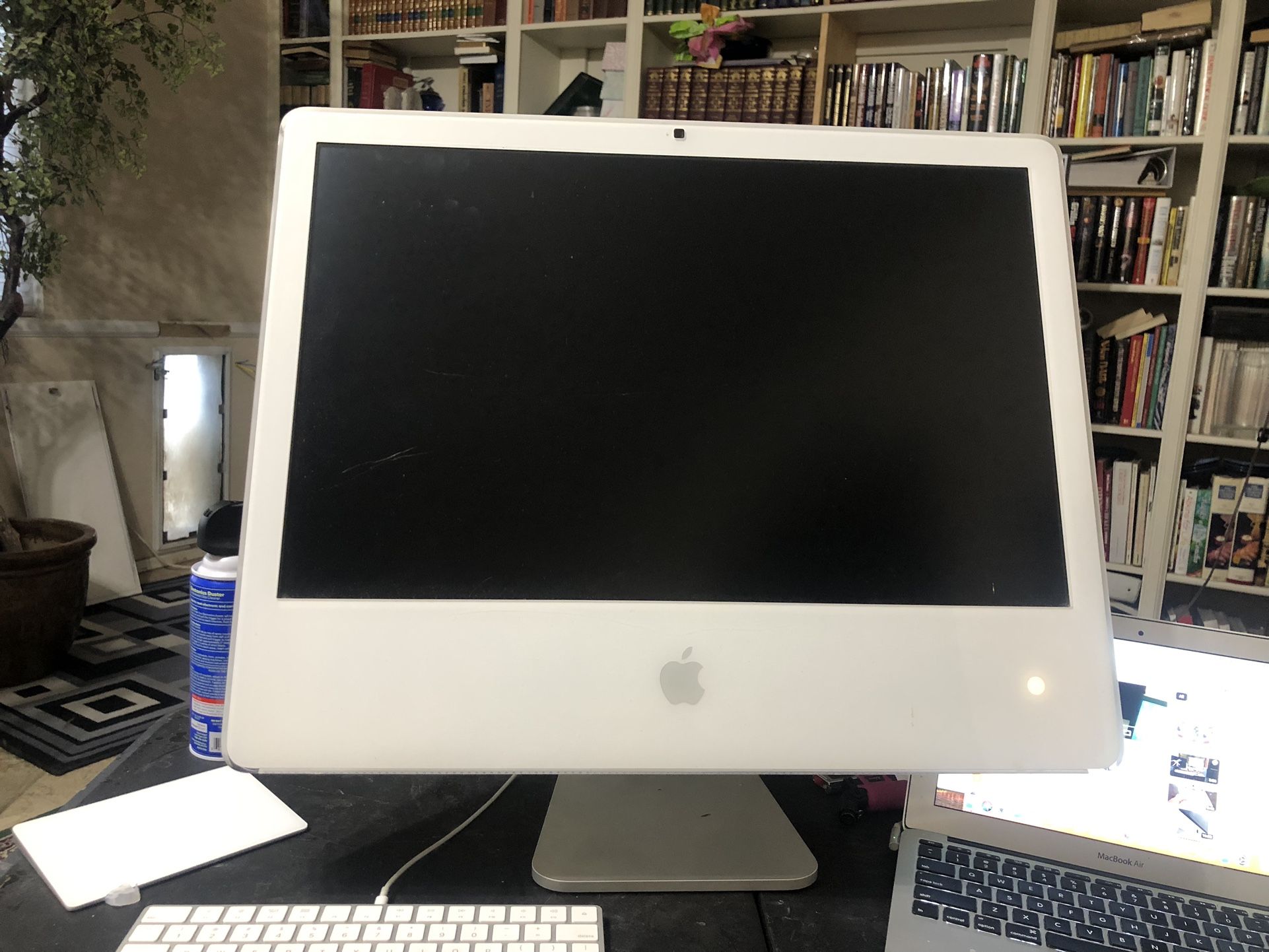 Vintage iMac A1200 Turns On But Not Working