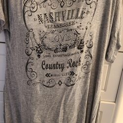NASHVILLE TENNESSSEE T-SHIRT XL