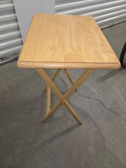 Portable side folding table