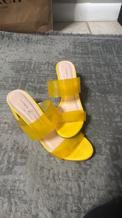 Lindas sandalias con tacón talla 7