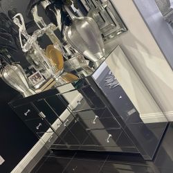 Wall mirror buffet or dresser curio cabinet with crystal knobs no cracks no scratches hardly used with ornaments on it sold