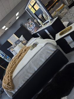 ✨️4pc Queen, King Bedrooms ✨️ Furniture Sectionals, Dining Avail