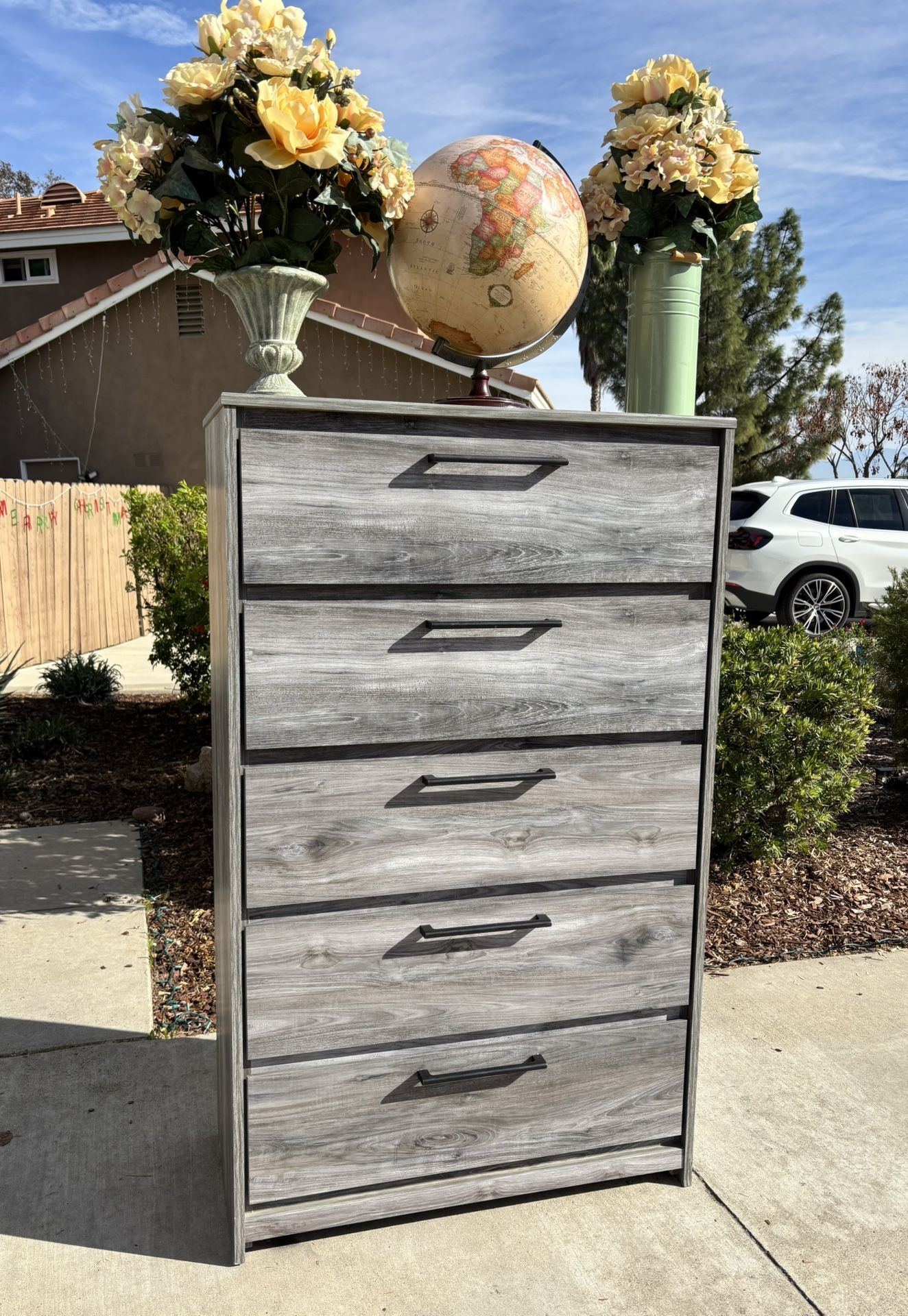 Gray Ashley 5 Drawer Rustic Dresser Chest of Drawers Furniture Great Condition