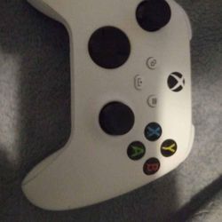 Xbox One S- 1TB With Turtle Beach Headset And Controller 