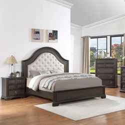 Brand New! 7pc Queen/king Bedroom Set 😍/ Take It home with Only $39down/ Hablamos Español Y Ofrecemos Financiamiento 🙋🏻‍♂️