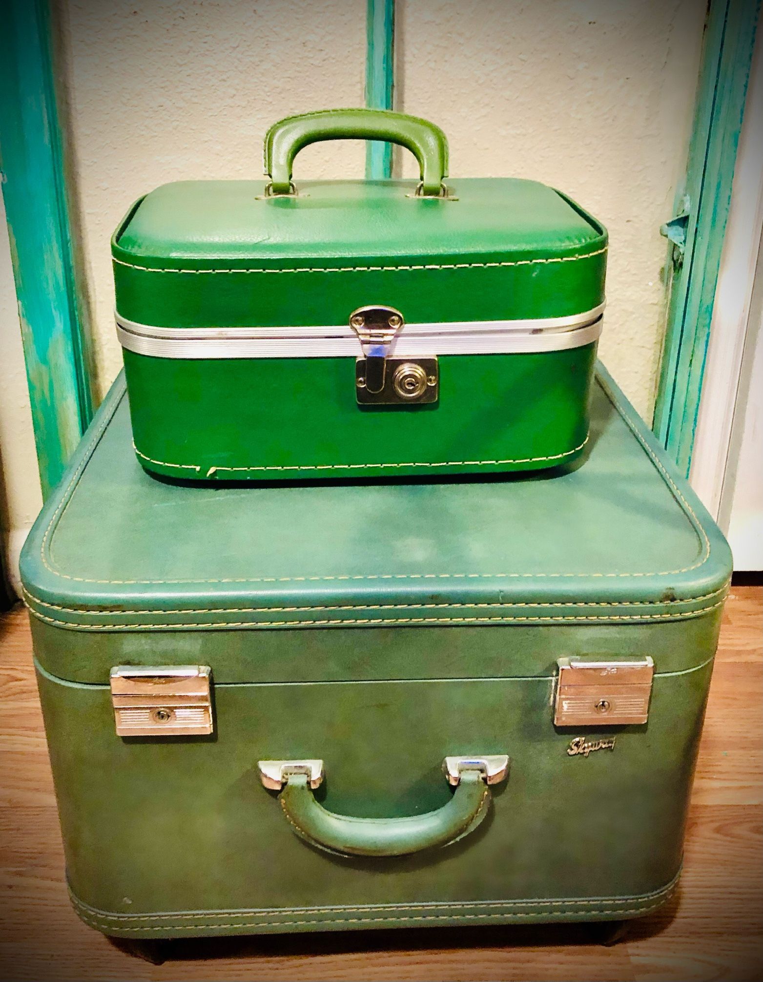 Vintage turquoise & Green Luggage