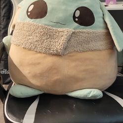 Baby Yoda Squishmallow 
