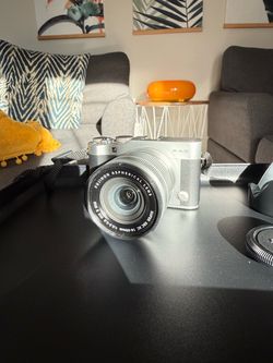 FujiFilm X-A3 BRAND NEW