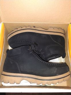 Black Lugz