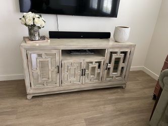 Farmhouse styles TV stand
