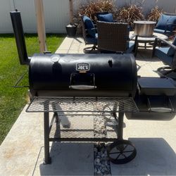 Oklahoma Joe’s Smoker