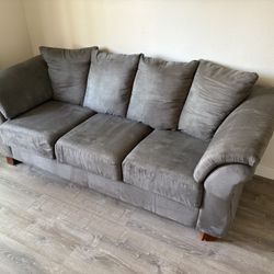 Free Couches That Are Nice