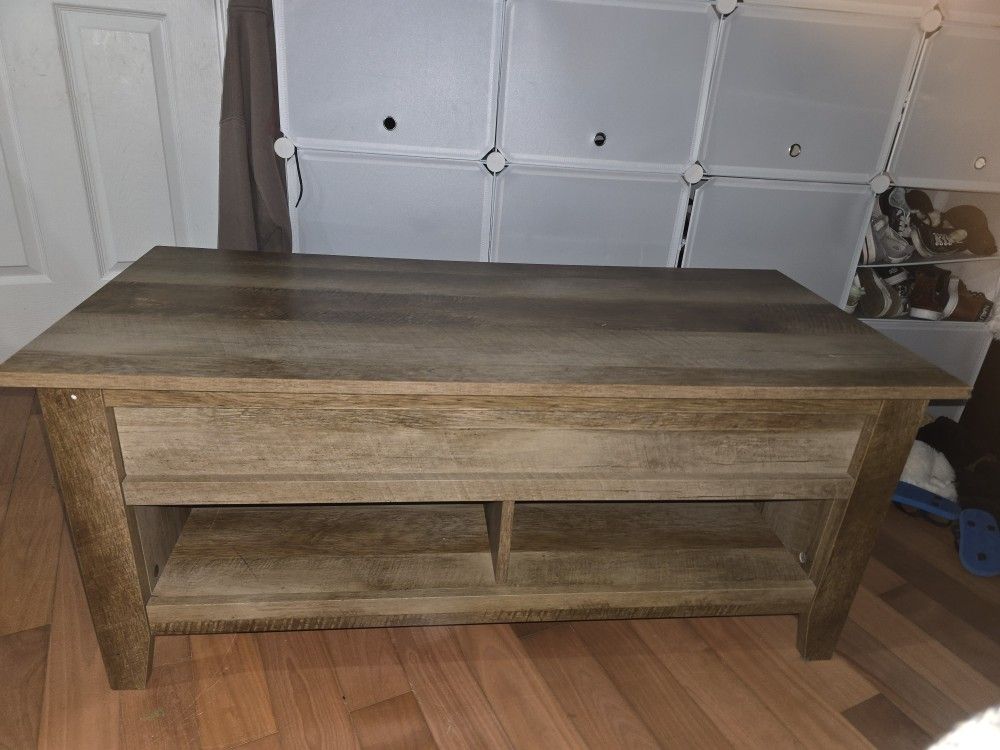 Modern Lift-Top Coffee Table