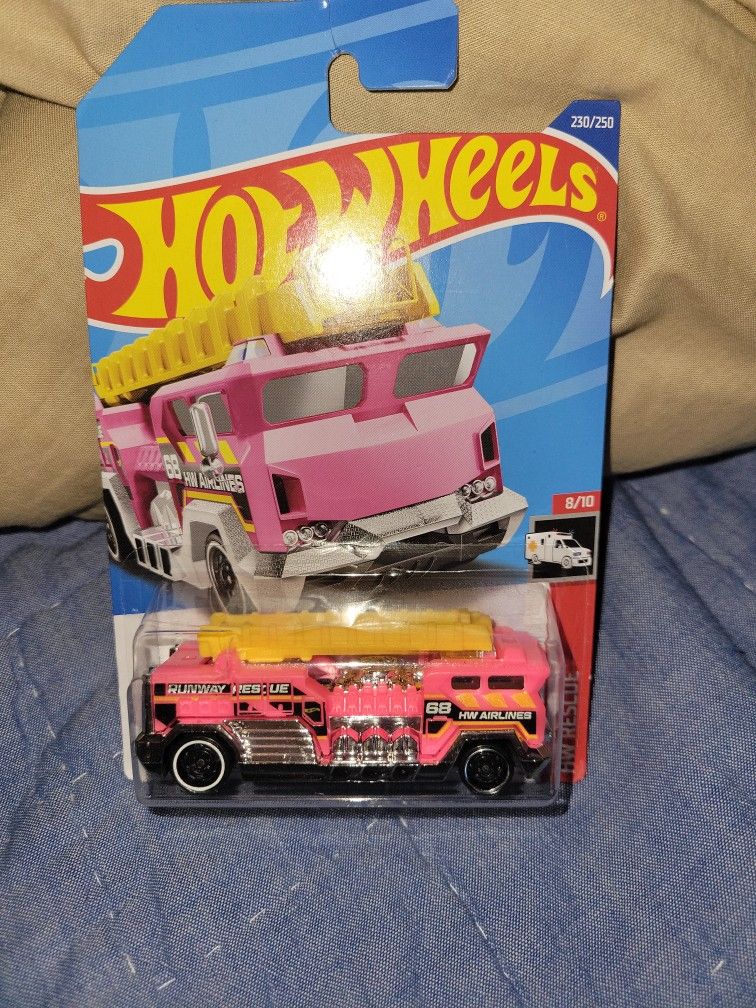 Hot Wheels 5 Alarm Pink Fire Engine Brand New In Package