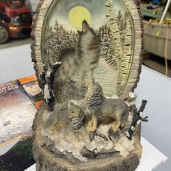 Howling Wolf Tea Light Holder