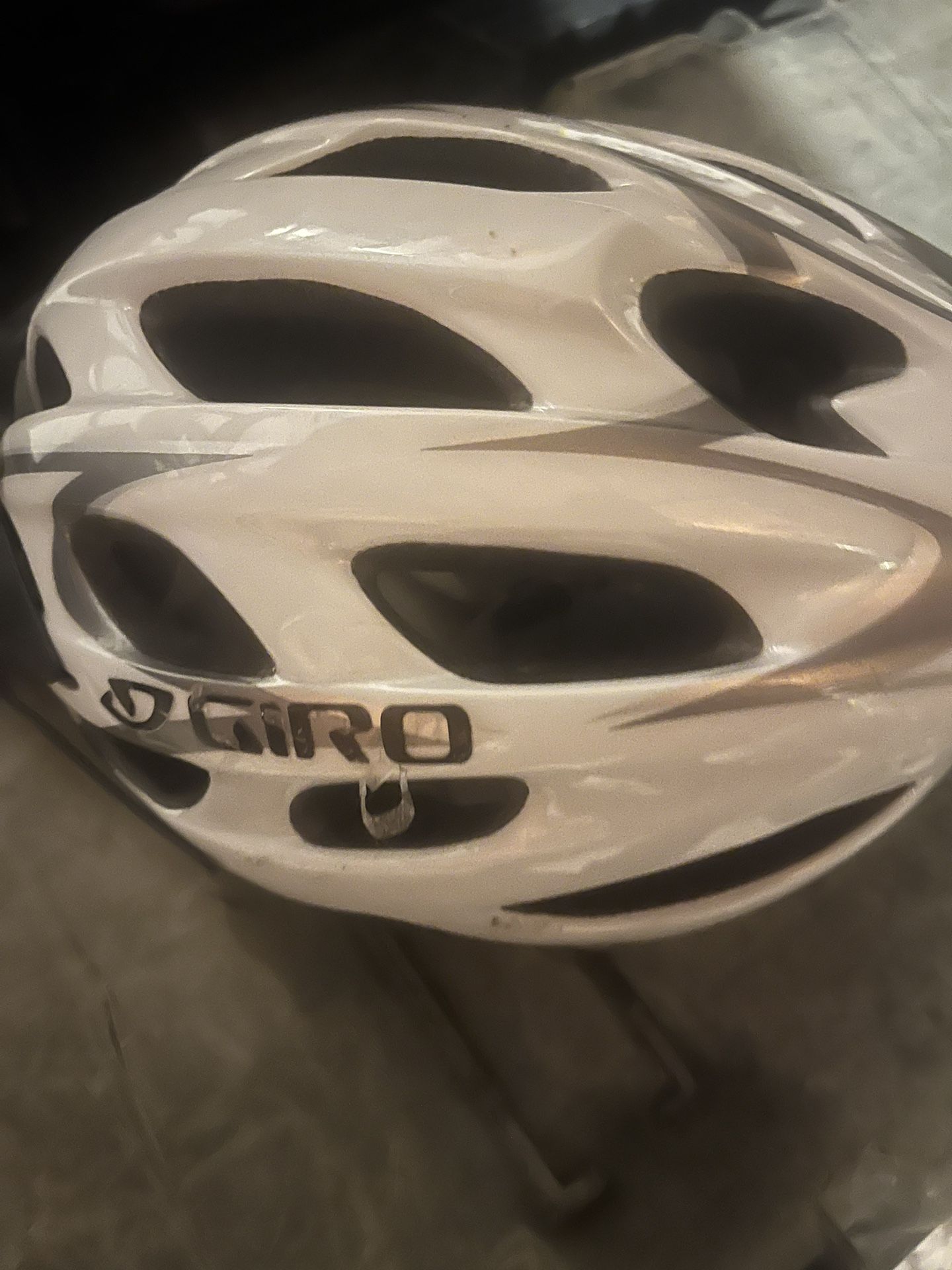 GIRO adult Bike Helmet 