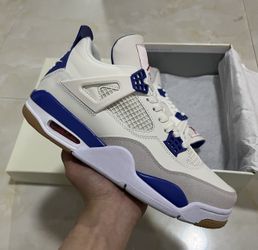 Jordan 4 Retro SB size 9.5 men