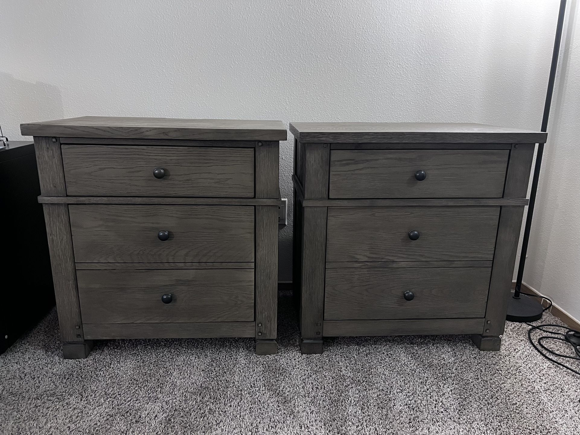Aspenhome Tucker Nightstand Set