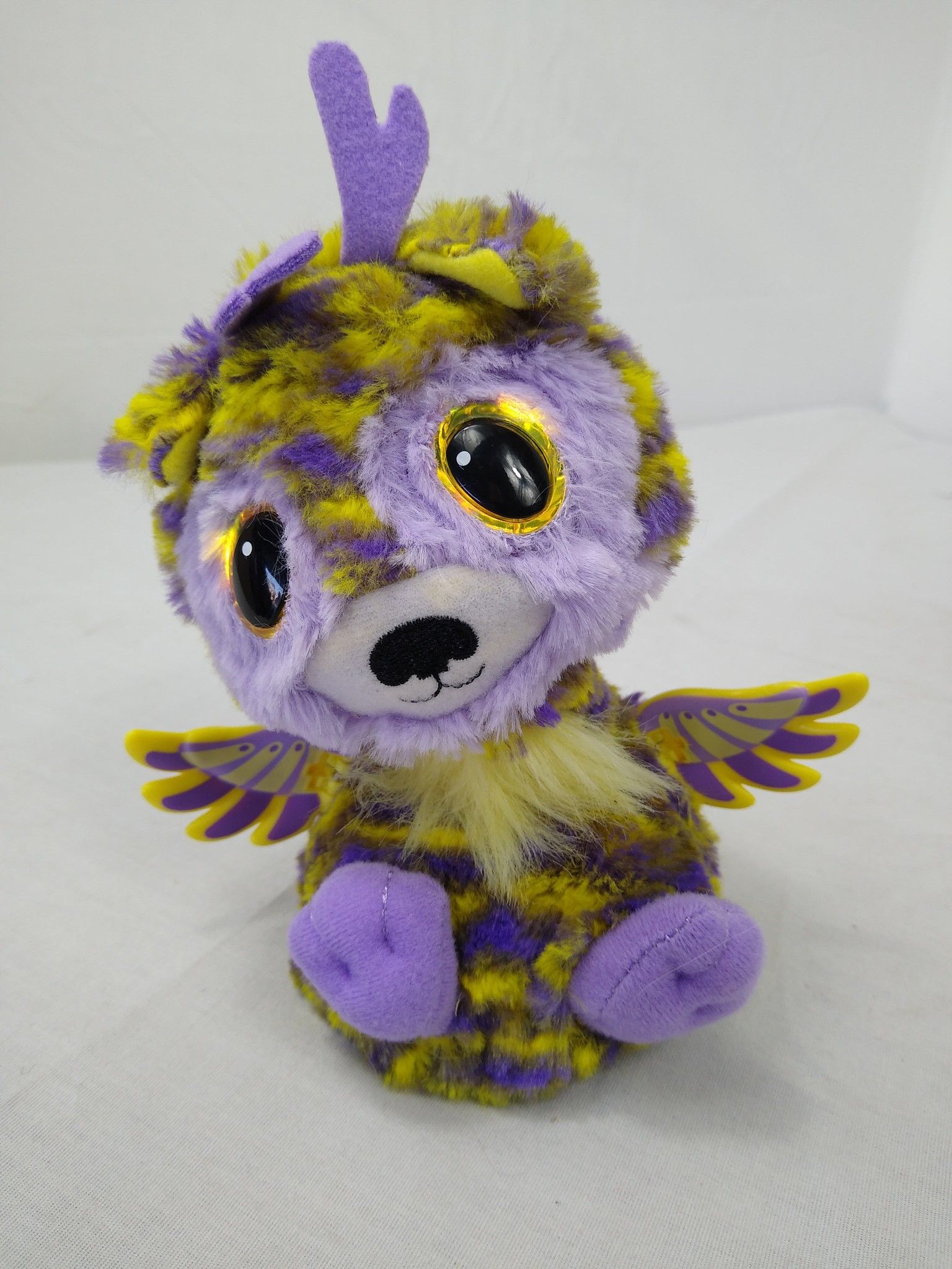 SPIN MASTER HATCHIMALS SURPRISE--PURPLE & YELLOW PEACAT great condition