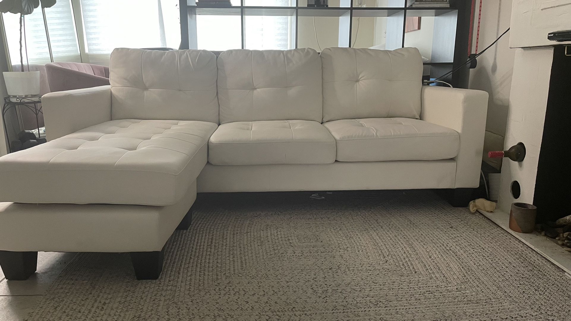 3-Seat L Shaped Reversible White Leather Couch 