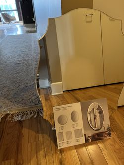 NWT Kohros  Classic Scalloped Design Wall Mirror 