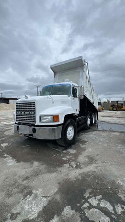 MACK Dump Truck